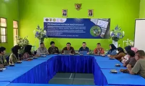 Dosen Bisnis Digital UPN Veteran Jawa Timur menggalakkan peningkatan digitalisasi di Desa Sawentar melalui Grup TPS 3R